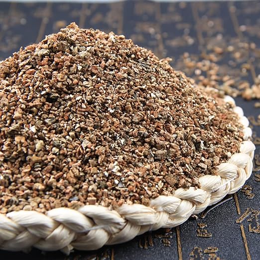 Organic Vermiculite 4 qt by Doter, Increases Water and Nutrient Retention and Aerates The Soil, Perfect for Root Cuttings, Seed Germination, Arranging Flowers, and Bedding for Invertebrates