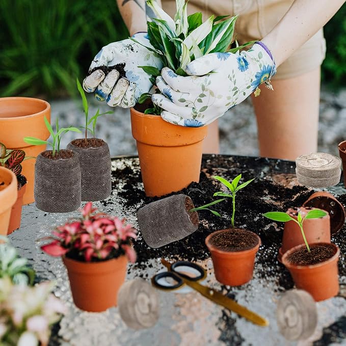 ZeeDix 100 Pcs 30mm Peat Pellets Seed Starter Soil Pods Plugs for Vegetable Seedling, Compressed Peat Nutrient Pods for Planting Easy Transplant with 100 Plant Labels & 2 Garden Tools