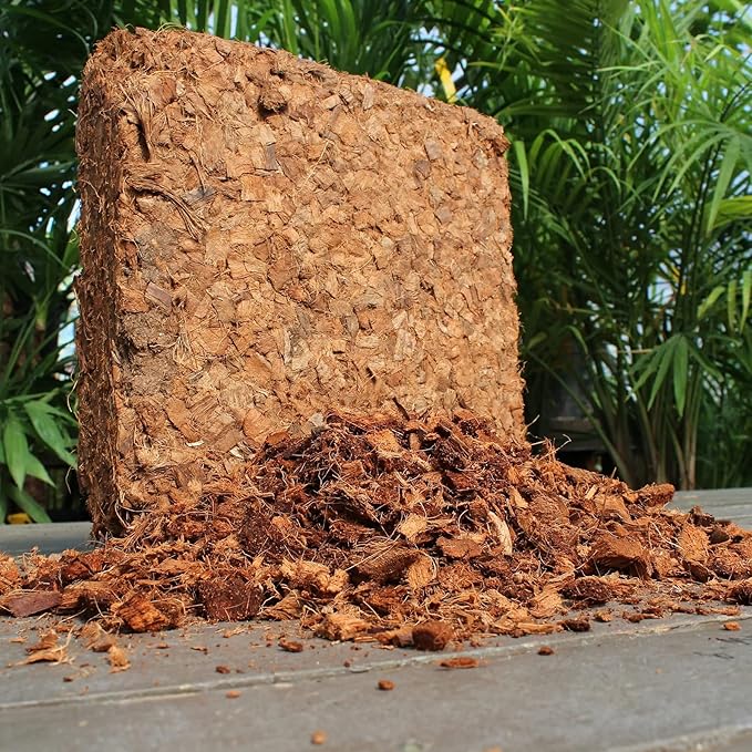 Organic Coco Chips for Plants (10lbs) - Coco Coir Chips - Coconut Husk Chips for Potting Soil, Garden Soil, & Seed Starter Soil - Coconut Mulch for Garden - Compressed Coconut Chips for Plants