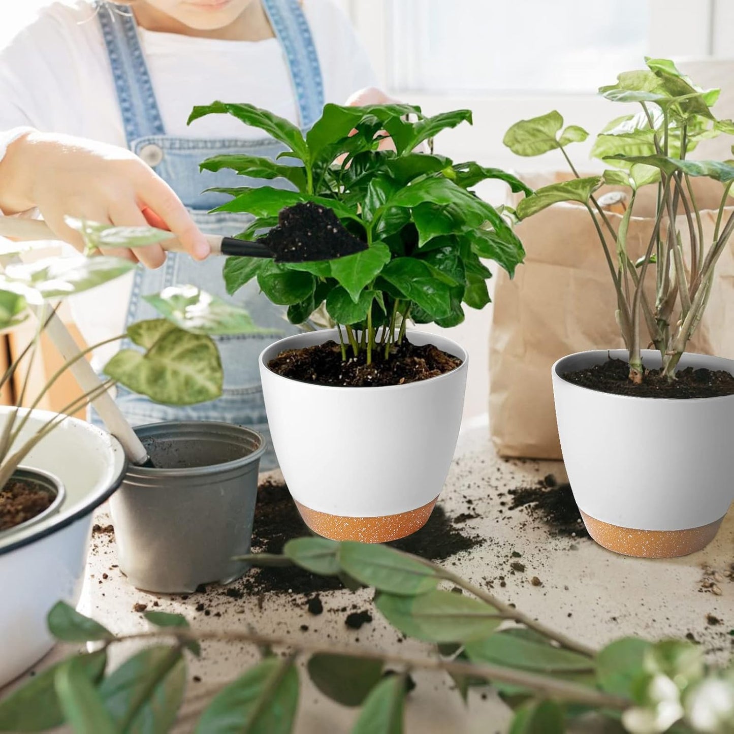 GARDIFE Plant Pots Set of 2 Pack 8 inch,Planters for Indoor Plants with Drainage Holes, Modern Decorative Flower Pots for All House Plants, Flowers, White