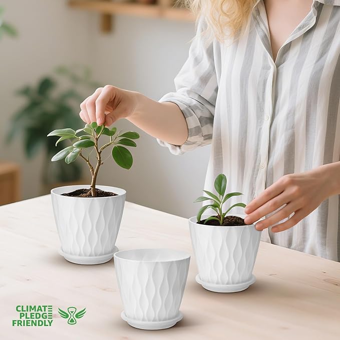 4 inch Plant Pots, 5 Pack Flower Pots Outdoor Indoor, Planters with Drainage Holes and Tray Saucers（White）