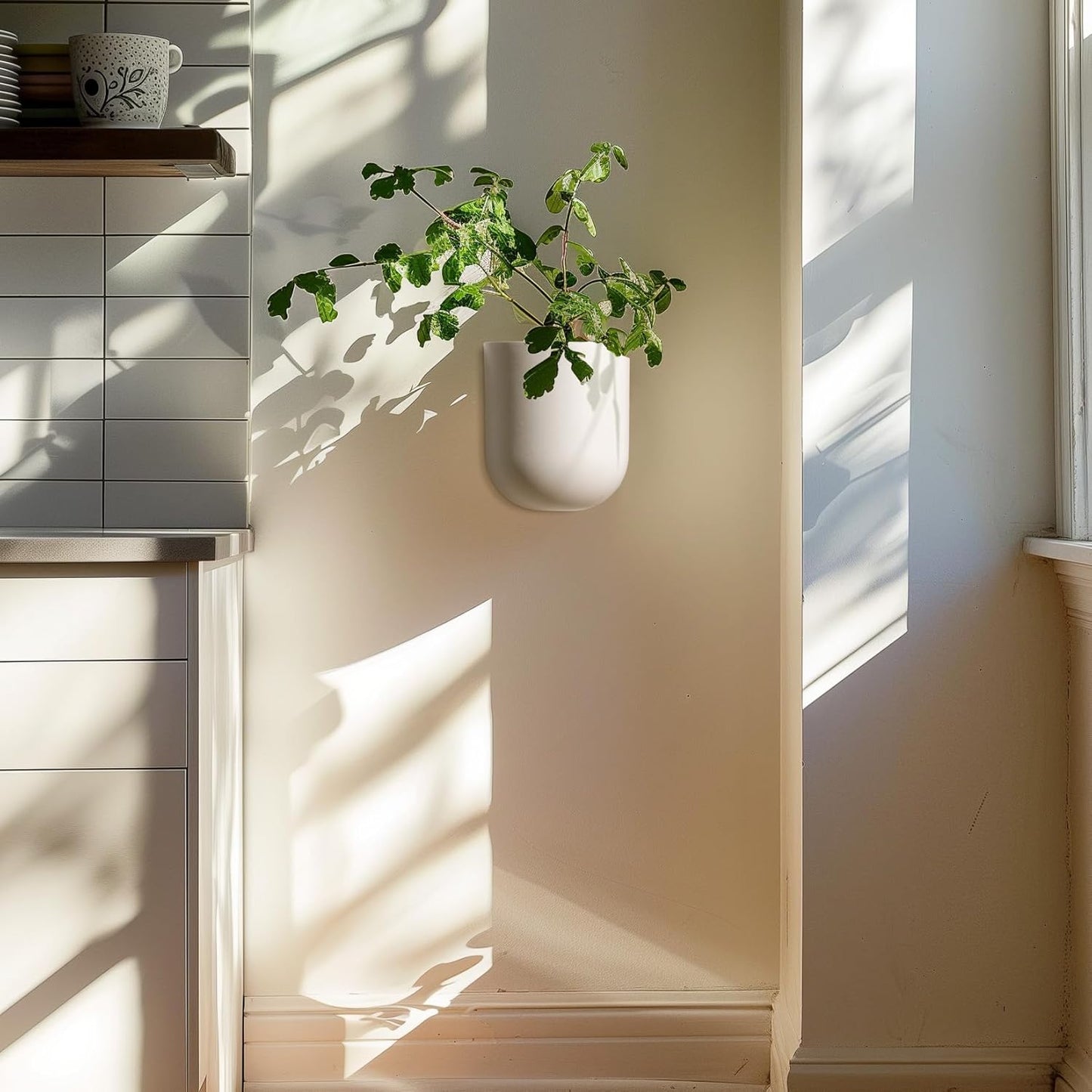 La Jolie Maison Wall Hanging Planters for Indoor Plants，Hanging Flower Pots for Air Plants Succulent, Set of 2, 6 Inch, Porcelain White