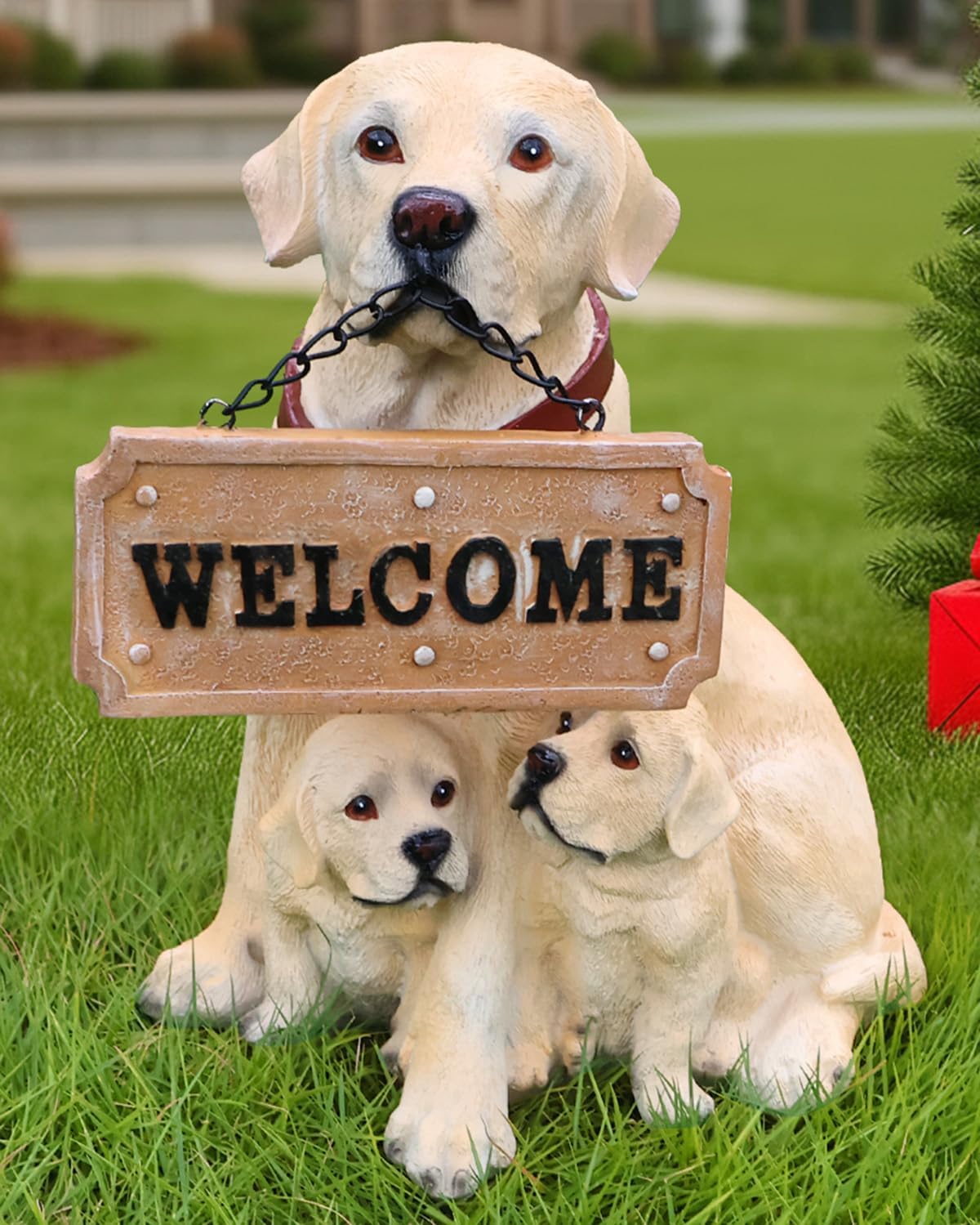 Labrador with Puppies Solar Welcome Statue, Hand-Painted Resin Dog Figurine with Lantern and Dual Wooden-Style Signs, Warm Family Guardian Sculpture for Garden and Porch Décor