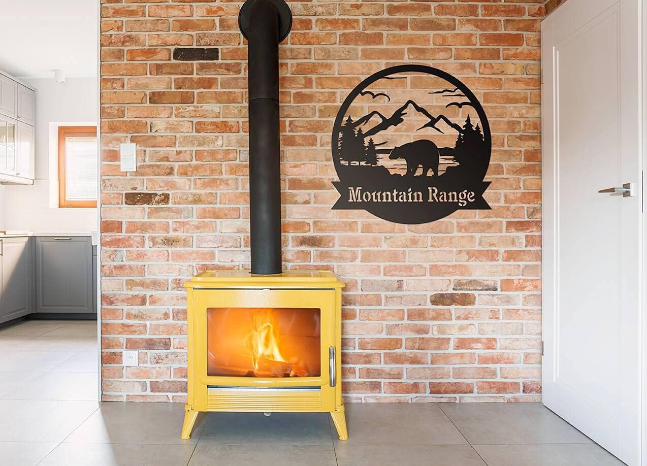 RealSteel Personalized Bear Metal Sign - Custom Outdoor Wall Art with Mountain Scene - Circular Design for Porch, Patio, Lawn & Garden Décor - Textured Silver, 18"