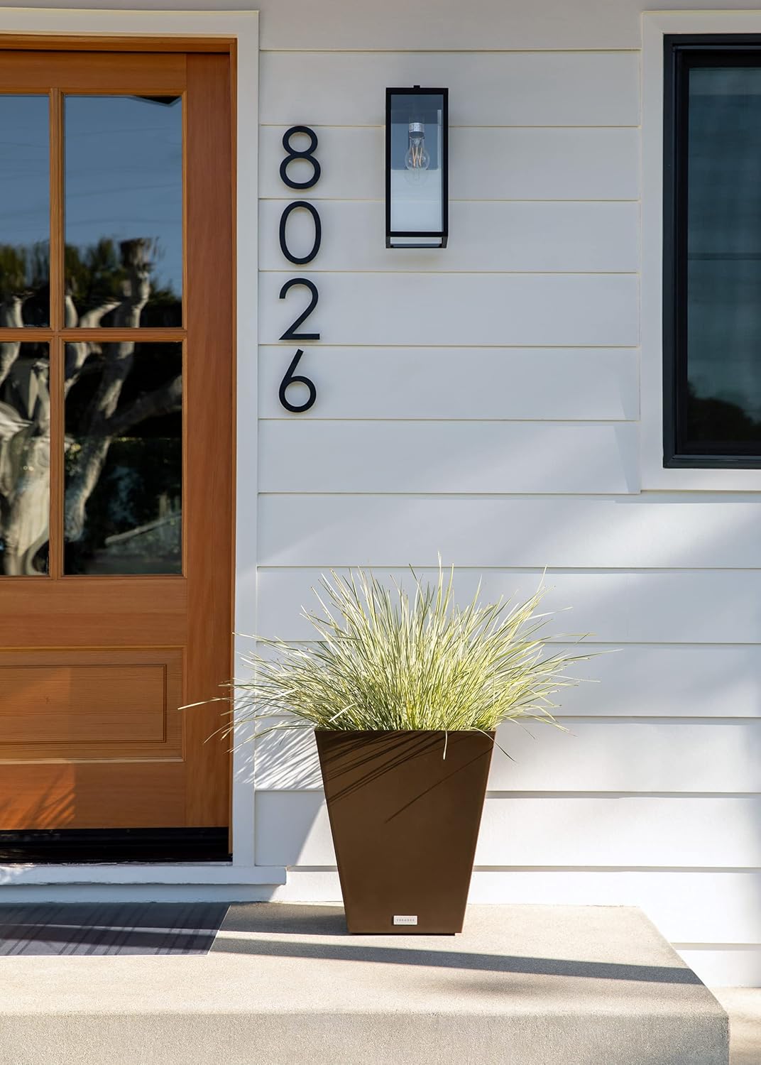 Veradek Pure Series Nobleton Plastic Planter - Large Pots for Indoor or Outdoor Porch/Patio | Durable All-Weather Use with Drainage Holes | Modern Planter Décor for Flowers, Shrubs, Trees