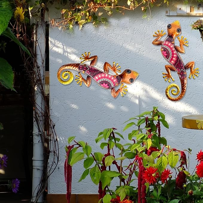 HONGLAND Metal Outdoor Wall Decor 2Pcs Gecko Wall Decoration Lizard Metal Hanging Wall Art Glass Sculpture for Garden Yard Patio Fence (Red)…